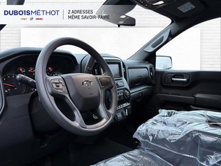 Chevrolet Silverado 1500 Custom Trail Boss 2026 à Plessisville, Québec - 4 - w320h240px