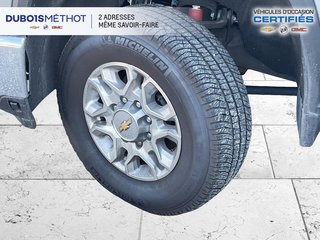 Chevrolet Silverado 2500HD LT Z71 V8 6.6L DIESEL DURAMAX CREW !!! 2024 à Victoriaville, Québec - 2 - w320h240px