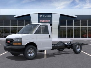 GMC Savana Cutaway 3500 WT 159'' 2026 à Victoriaville, Québec - 2 - w320h240px
