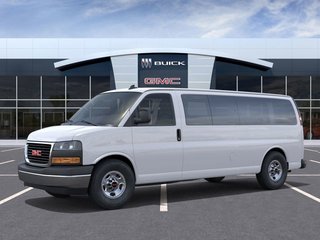GMC Savana Passenger 3500 LT 155'' 2025 à Victoriaville, Québec - 2 - w320h240px