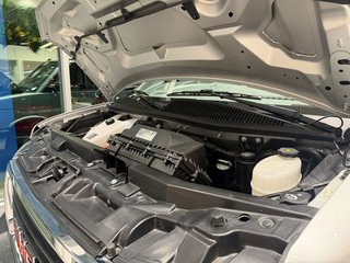 GMC Savana Passenger 3500 LT 155'' 2025 à Victoriaville, Québec - 4 - w320h240px