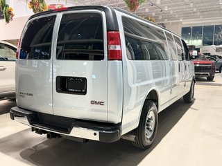 GMC Savana Passenger 3500 LT 155'' 2025 à Victoriaville, Québec - 3 - w320h240px