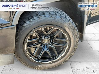 GMC Sierra 1500 SLE, ELEVATION V8 5.3L CREW 4X4 !!! 2017 à Victoriaville, Québec - 2 - w320h240px