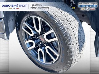 2023 GMC Sierra 1500 AT4, V8 6.2L CUIR CREW 4X4 CONSOLE SIEGES VENTILES in Victoriaville, Quebec - 2 - w320h240px