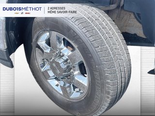 GMC Sierra 3500HD DURAMAX SLE, 3500 HD SIMPLE ROUE BOITE LONGUE CREW 2011 à Victoriaville, Québec - 2 - w320h240px
