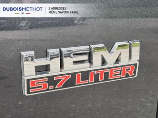 Ram 1500 Classic TRADESMAN, HEMI 5.7L, 4X4, CAB REGULIER 8 PIEDS !! 2020 à Victoriaville, Québec - 3 - w320h240px