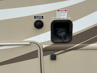 Thor Motor Coach RQ29 VR CLASSE C, CAMPER THOR, 2017 à Victoriaville, Québec - 3 - w320h240px
