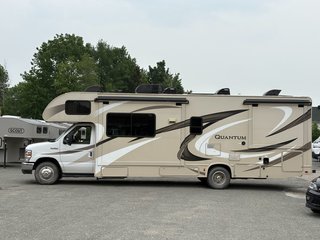 Thor Motor Coach RQ29 VR CLASSE C, CAMPER THOR, 2017 à Victoriaville, Québec - 2 - w320h240px