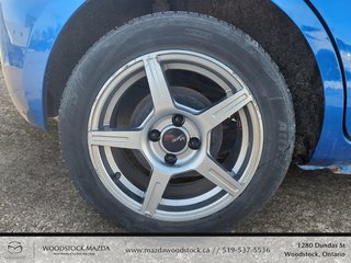 2015 Nissan Micra SV