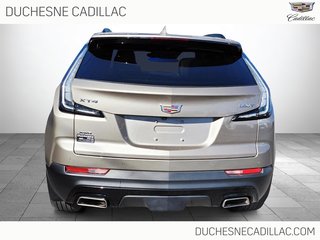 Cadillac XT4 AWD  2023 à Alma, Québec - 6 - w320h240px