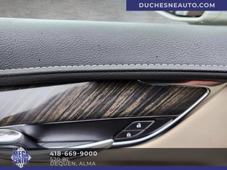 2017 Cadillac XT5 in Alma, Quebec - 24 - w320h240px