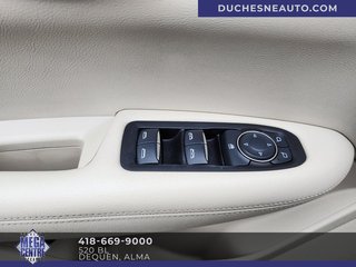 2017 Cadillac XT5 in Alma, Quebec - 13 - w320h240px