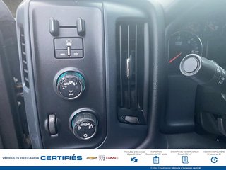 Chevrolet Silverado 1500  2018 à Alma, Québec - 13 - w320h240px