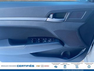 Hyundai ELANTRA  2018 à Alma, Québec - 12 - w320h240px