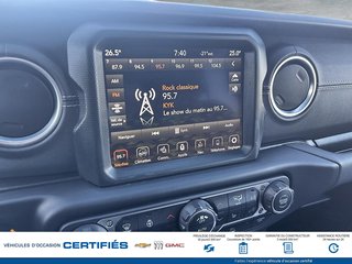 2021 Jeep WRANGLER in Alma, Quebec - 18 - w320h240px