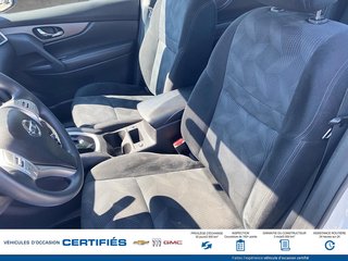 Nissan Rogue  2015 à Alma, Québec - 13 - w320h240px