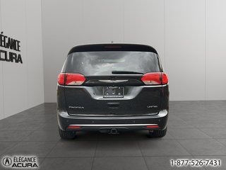 2017 Chrysler Pacifica Limited in Granby, Quebec - 6 - w320h240px