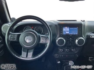 2014 Jeep Wrangler Unlimited in Granby, Quebec - 13 - w320h240px