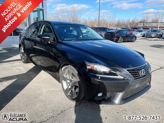 2015 Lexus IS 350 in Granby, Quebec - 2 - w320h240px