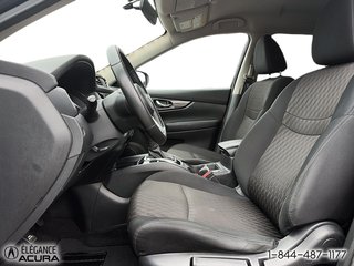 2019 Nissan Rogue in Granby, Quebec - 11 - w320h240px