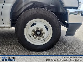 Ford E-Series Cutaway E-450,EMPATTEMENT 176PO,7,3L V8,*INSPECTION FAITE* 2022 à Charlemagne, Québec - 5 - w320h240px