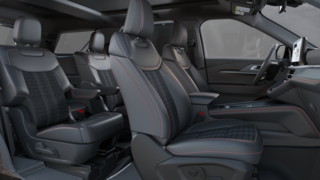 2025 Ford Explorer ST-Line in Charlemagne, Quebec - 6 - w320h240px