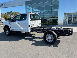 Ford F-350 SRW CHASSIS CAB XL 2024 à Charlemagne, Québec - 3 - w320h240px