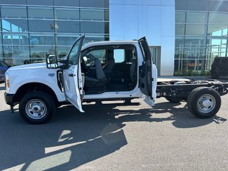 Ford F-350 SRW CHASSIS CAB XL 2024 à Charlemagne, Québec - 4 - w320h240px