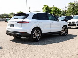 2022 Porsche Cayenne in Ajax, Ontario at Lakeridge Auto Gallery - 6 - w320h240px