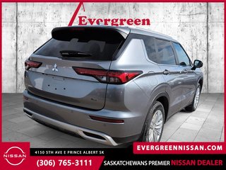 2022 Mitsubishi Outlander SE