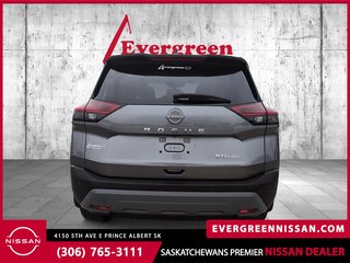 2023 Nissan Rogue SV Moonroof