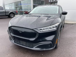 2022  Mustang Mach-E Select in New Richmond, Quebec - 5 - w320h240px