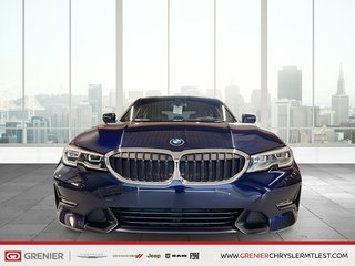 2019 BMW 3 Series 330i xDRIVE + AWD + CUIR + CARPLAY in Pointe-Aux-Trembles, Quebec - 2 - w320h240px