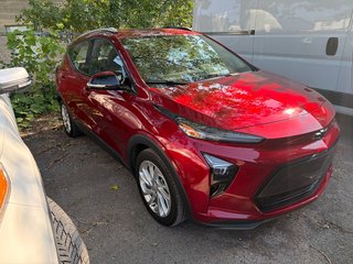 2022 Chevrolet Bolt EUV LT in Pointe-Aux-Trembles, Quebec - 2 - w320h240px