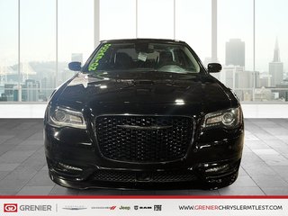 2023 Chrysler 300 TOURING L  + AWD + TOI OUVRANT PANO + CUIR in Pointe-Aux-Trembles, Quebec - 2 - w320h240px