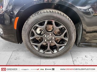 2023 Chrysler 300 TOURING L  + AWD + TOI OUVRANT PANO + CUIR in Pointe-Aux-Trembles, Quebec - 6 - w320h240px