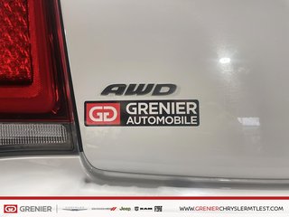 Chrysler 300 TOURING L + AWD + TOIT OUVRANT PANO 2023 à Pointe-Aux-Trembles, Québec - 4 - w320h240px
