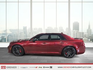 Chrysler 300 300C + RWD + V8 SRT HEMI 6.4L + TOIT OUVRANT PANO 2023 à Pointe-Aux-Trembles, Québec - 5 - w320h240px