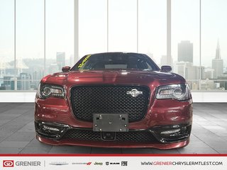 Chrysler 300 300C + RWD + V8 SRT HEMI 6.4L + TOIT OUVRANT PANO 2023 à Pointe-Aux-Trembles, Québec - 2 - w320h240px