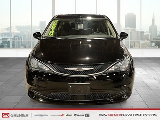 Chrysler Grand Caravan SXT + STOW N GO 3E RANGEE + 2024 à Pointe-Aux-Trembles, Québec - 2 - w320h240px