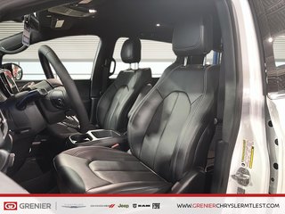 Chrysler Grand Caravan SXT 2026 à Pointe-Aux-Trembles, Québec - 6 - w320h240px