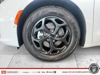 2025 Chrysler Pacifica Hybrid LIMITED S APPEARANCE in Pointe-Aux-Trembles, Quebec - 6 - w320h240px