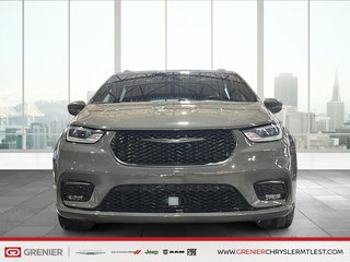 2022 Chrysler Pacifica TOURING L + T/A + ALLURE S + CUIR in Pointe-Aux-Trembles, Quebec - 2 - w320h240px