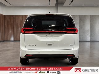 2026 Chrysler Pacifica SELECT AWD in Pointe-Aux-Trembles, Quebec - 3 - w320h240px