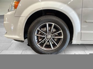 Dodge Grand Caravan SXT PREMIUM PLUS + 7 PASSAGERS + 2017 à Pointe-Aux-Trembles, Québec - 6 - w320h240px