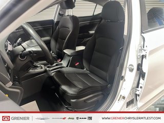 2017 Hyundai Elantra LE + AUTOMATIQUE in Pointe-Aux-Trembles, Quebec - 6 - w320h240px
