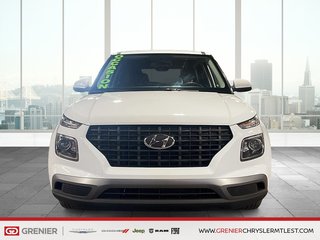 Hyundai Venue ESSENTIAL + T/A + GROUPE ELECTRIQUE 2021 à Pointe-Aux-Trembles, Québec - 2 - w320h240px