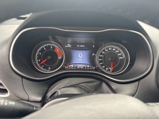 2019 Jeep Cherokee Trailhawk Elite in Pointe-Aux-Trembles, Quebec - 5 - w320h240px