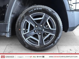 2026 Jeep Cherokee LAREDO in Pointe-Aux-Trembles, Quebec - 6 - w320h240px