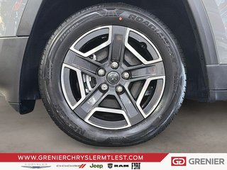 2026 Jeep Cherokee LAREDO in Pointe-Aux-Trembles, Quebec - 5 - w320h240px